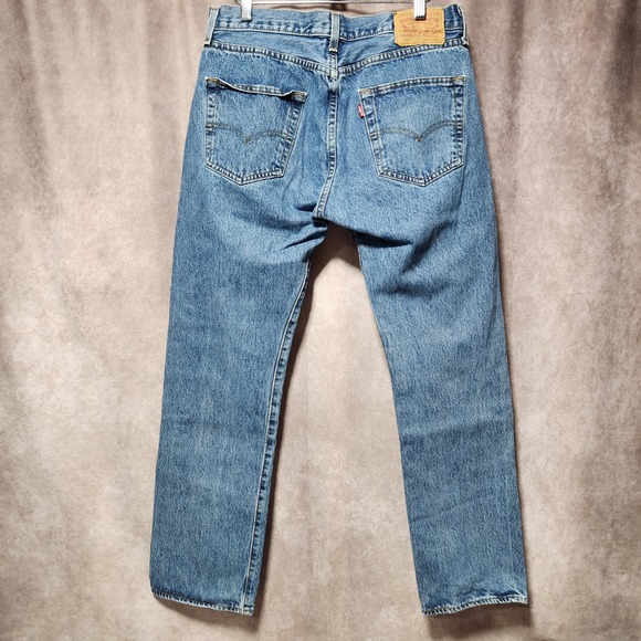 Levis 501 Original Fit Straight Jeans Wash Blue Denim Button Fly 32x29 Mens - Picture 4 of 10